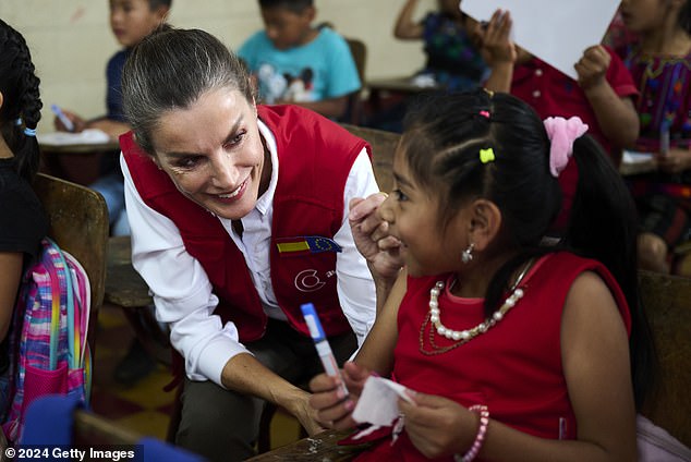 Letizia visited Guatemala to learn about various projects in the country where Spanish cooperation works