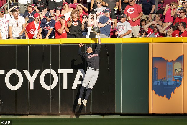 When Freeman wasn't irritated by encroaching fans, the center fielder was stealing home runs.