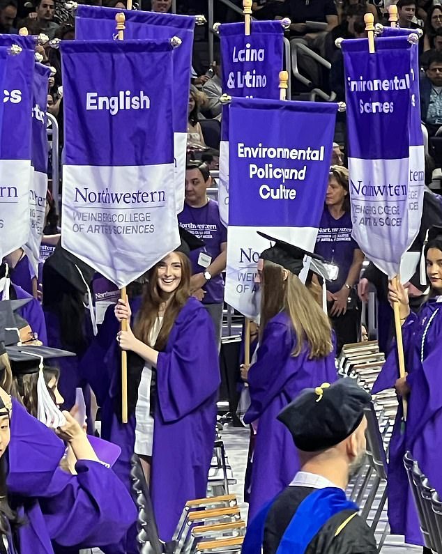 1718217451 242 Julianne Moore 63 celebrates her lookalike daughter Liv 22 graduating