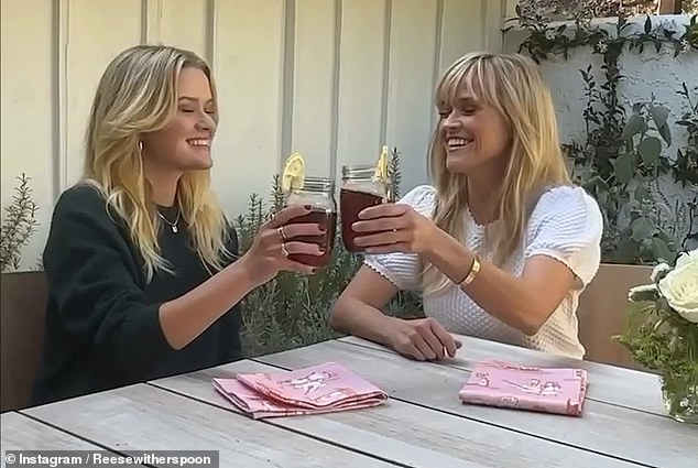 The Big Little Lies actress and the model recover quickly and clink their glasses