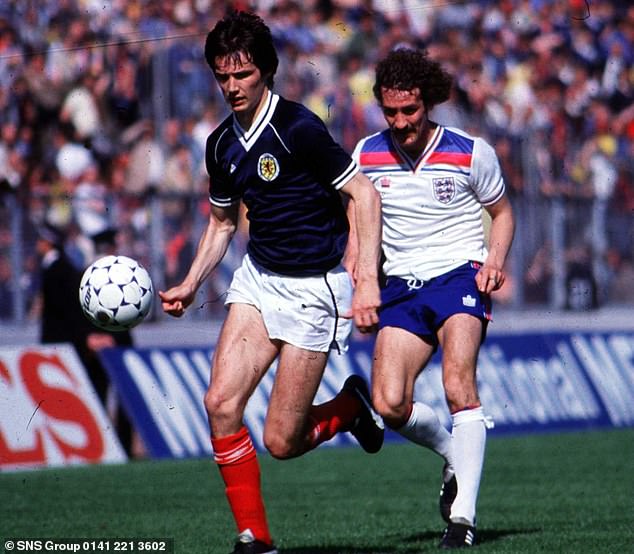 Strachan described Hansen, who played with his country's former midfielder, as 