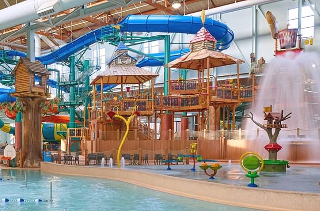 The lodge's distinctive features are perfect for little ones: exciting slides, relaxing lazy rivers and other water-filled adventures, all watched over by a team of well-trained lifeguards.