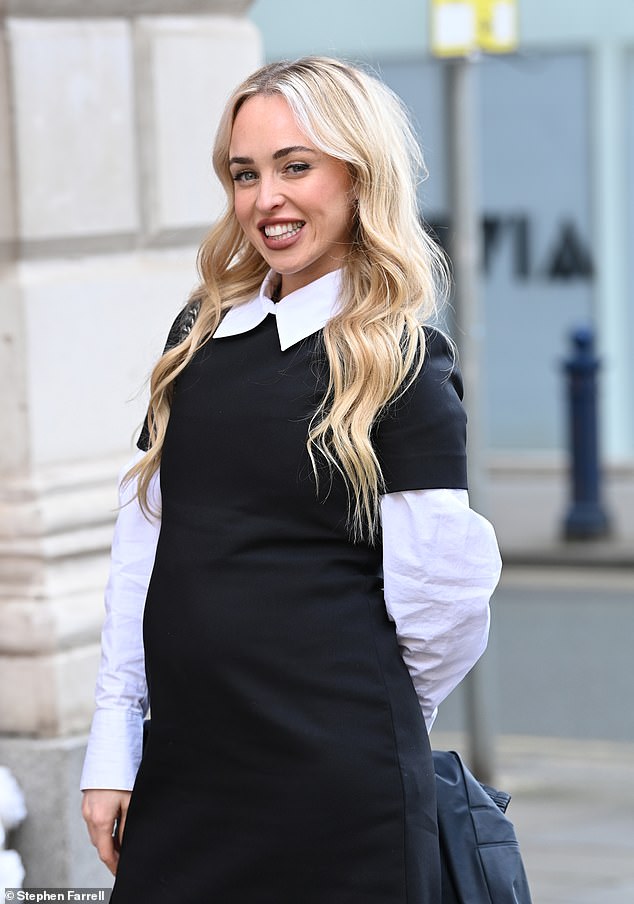 Jorgie let her blonde locks fall naturally over her shoulders as she stunned in full-coverage makeup with a touch of burgundy lipstick.