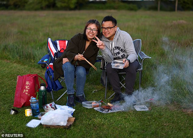 Fans enjoyed a barbecue as people gathered in Stanley Park during the concert.