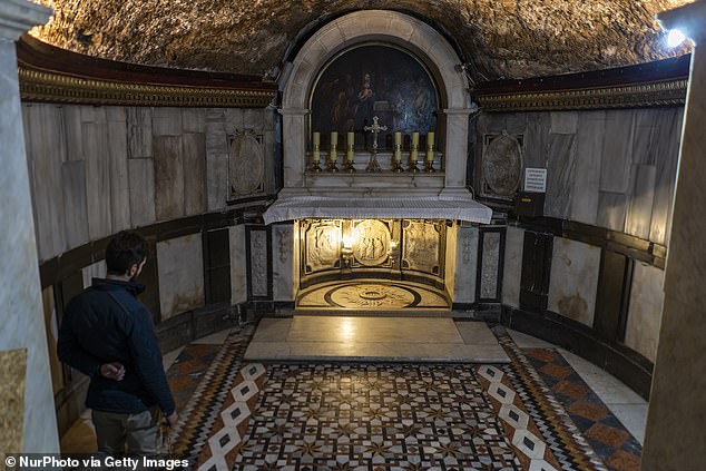 A stone used for foot cleansing and carvings on the walls with the theme of the biblical figure were also discovered, convincing Gibson that the cave was used by John the Baptist. The entrance has since been converted into a shrine.