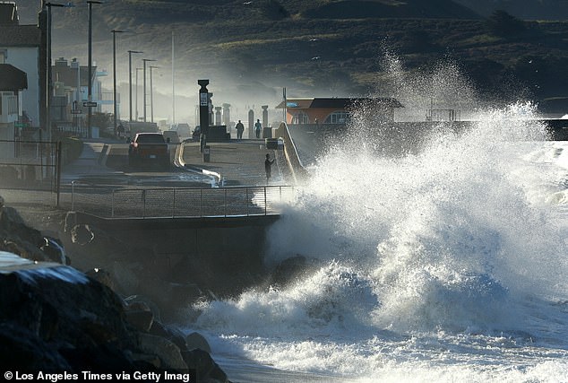 The city of Pacifica, just south of San Francisco, is ground zero for the coastal erosion problem. From January 20 to 21, the combination of ocean swell and a king tide caused high waves. Some homes and apartment buildings have already been lost to the forces of nature.