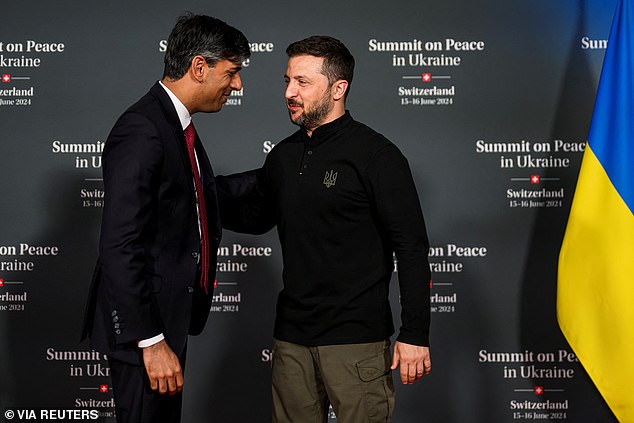 Rishi Sunak was among world leaders from at least 90 countries who gathered near the Swiss city of Lucerne to discuss how to achieve lasting peace in Ukraine. In the photo: Sunak with the president of Ukraine, Volodymyr Zelensky.