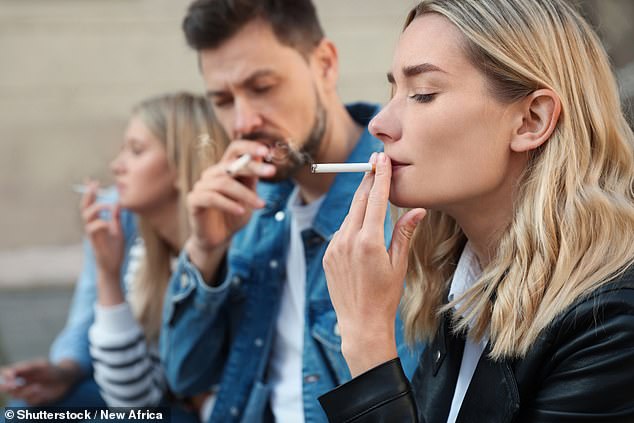 Young people consider smoking and vaping to be 