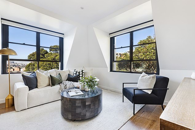 The Hollywood actor hired Cobden & Hayson agents Anna and Matthew Hayson to handle the sale, The Daily Telegraph reported earlier this month.