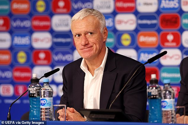 Didier Deschamps confirmed at the end of the match that the captain's injury was serious