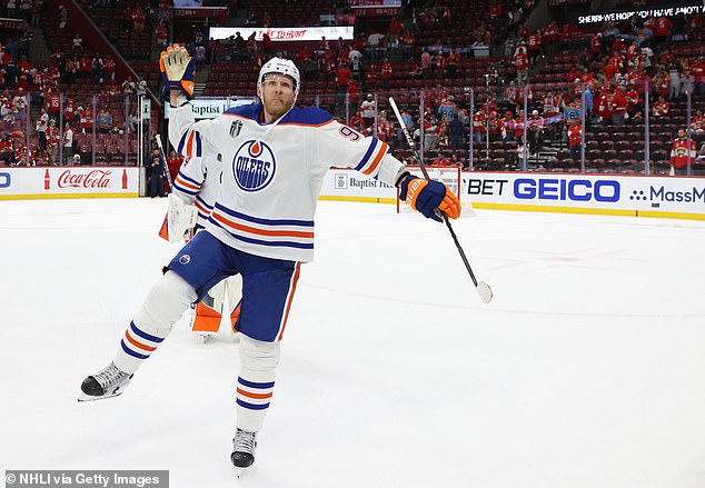 1718769052 698 Edmonton survives The Oilers deny the Florida Panthers their first