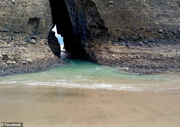 Spectacular rock formations on Phia Beach