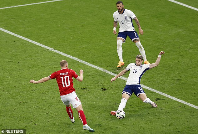 Conor Gallagher (right forward) replaced Alexander-Arnold but could not change the game for England.