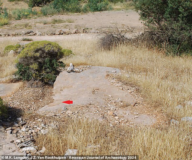 Above, the site where Langdon and his co-author found the old Mikon graffiti (red arrow). The shepherd's inscription, made in the exposed marble of the Barako hill of Vari, near Athens, has now suffered two millennia of erosion.