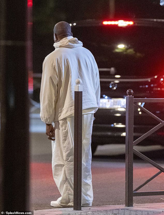 Bianca and Kanye kept a distance of one meter between them as they waited separately for a car to pick them up.