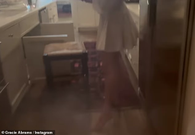 1718989828 543 Taylor Swift Wields Fire Extinguisher As She Bravely Puts Out