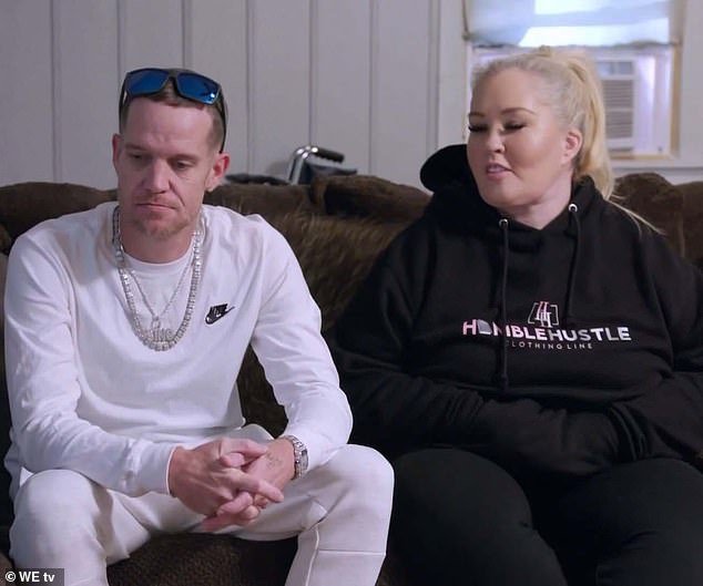 June and her new husband, Justin Stroud, whom she met while in rehab for her drug addiction, stayed with Chicakdee at her house for the night to keep her company.