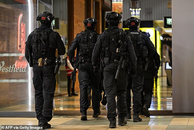 Heavily armed police officers had secured the Adelaide shopping center by 5pm and all remaining customers were allowed to leave.