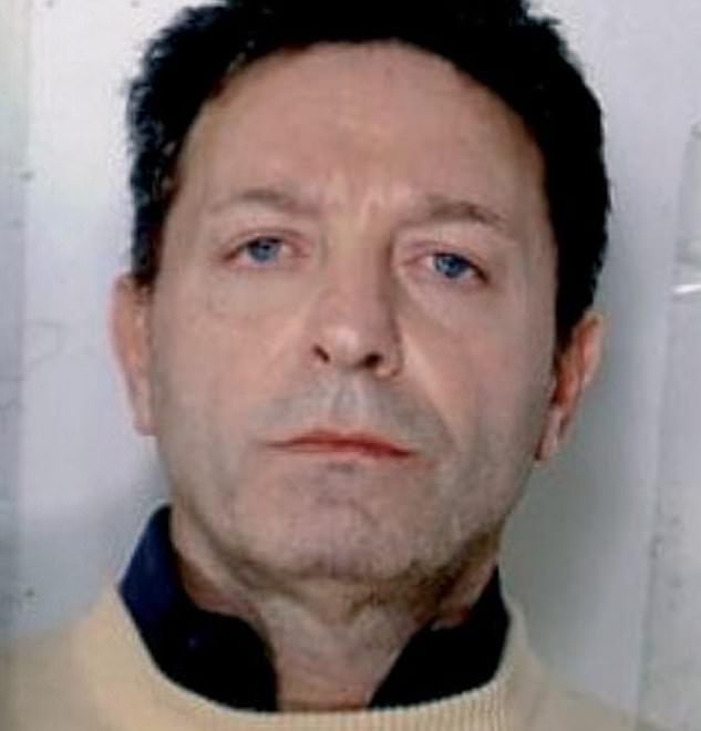 Edoardo Contini, also known as Edoardo'o Romano, is the founder of the Contini clan and is also one of the most important figures of the Secondigliano Alliance. He was arrested in 2007.