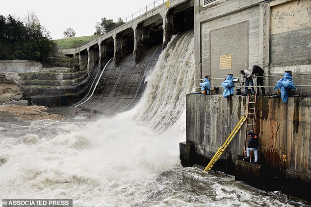 Residents of Le Sueur County, of which there are more than 28,000, have been asked to evacuate, particularly those living in low-lying areas of the river valley.