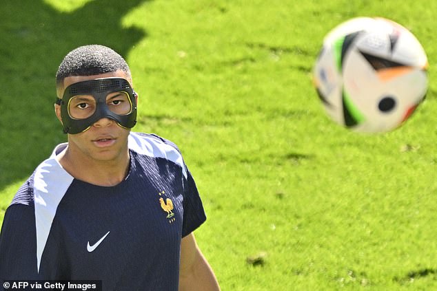 Mbappé is expected to wear his protective mask for the rest of the competition.