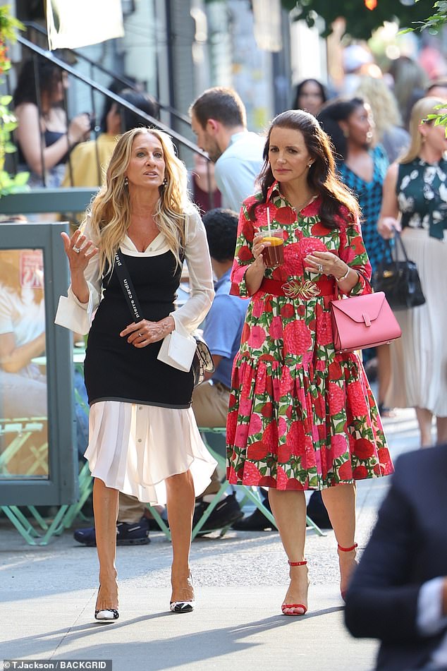 Kristin wowed in a pink floral-print La DoubleJ dress while filming a scene for And Just Like That with Parker