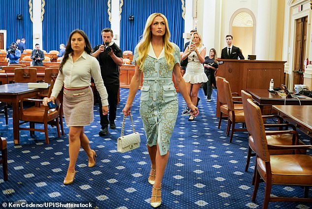 1719413321 19 Paris Hilton looks glamorous on Capitol Hill as she