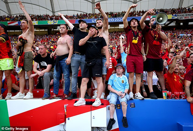 Belgian fans expressed their discontent after their team failed to win two of their matches and finished second, preparing to face France in the round of 16.