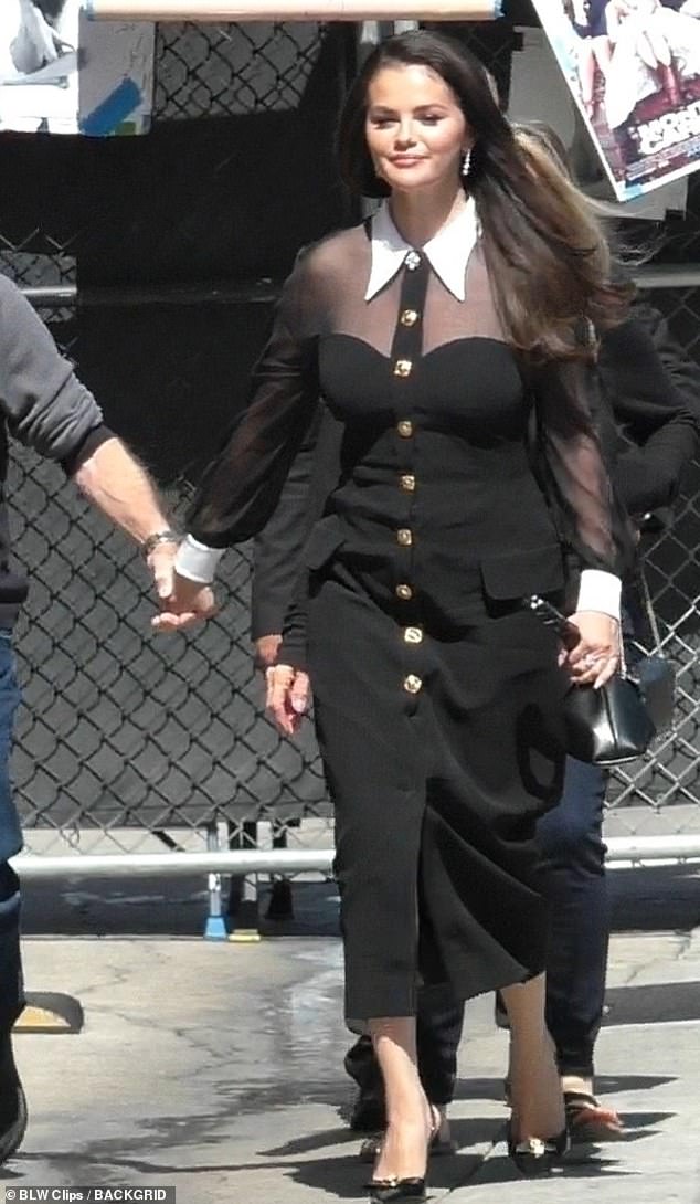 David held his granddaughter's hands as they headed to the talk show studio in Hollywood.