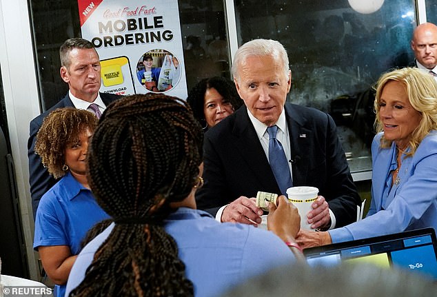 At a post-debate event on Thursday, Jill addressed her husband in front of a crowd of die-hard fans: 