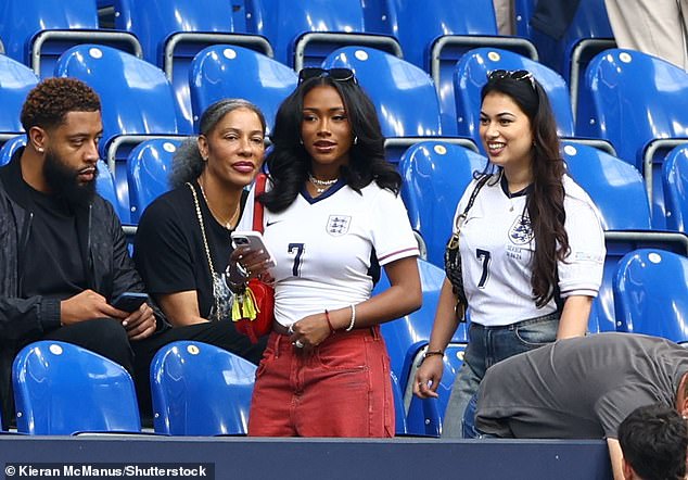 Fan favorite WAG Tolami Benson, 23, Bukayo Saka's partner, proudly showed off her boyfriend's number 7 jersey as she arrived at the stadium.