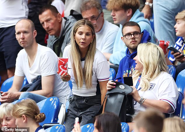 As the stadium began to fill, Luke Shaw's teammate Anouska Santos was seen searching for her seat.