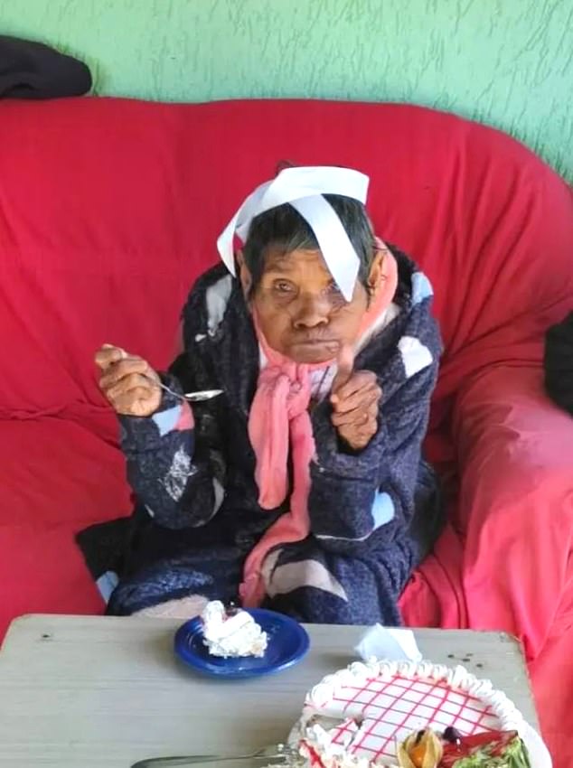 In the photo: Amantina dos Santos Duvirgem celebrating her 123rd birthday last year with a cake at Paraba Stae Brasil, at a party organized by civic officials of the state.