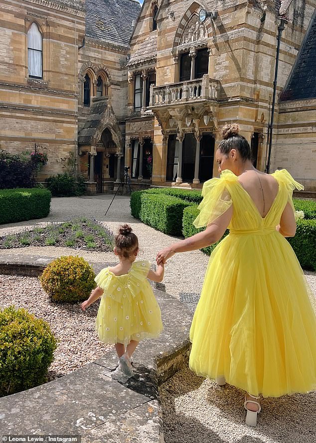 On Tuesday, Leon shared some snaps of herself and Carmel at her music manager Nicola Carson's wedding on Instagram.