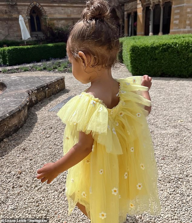 Meanwhile, Carmel's sweet ensemble was a light yellow tulle dress adorned with daisies.