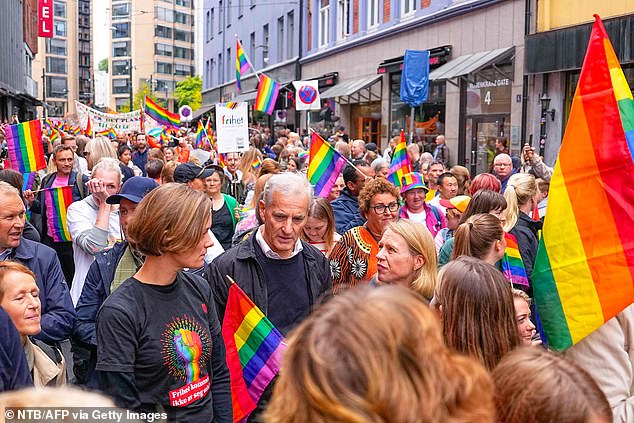 Norway's Prime Minister Jonas Gar Stere at the Oslo Gay Pride event in 2022 (file photo). He praised Jaffery's performance and said she is 