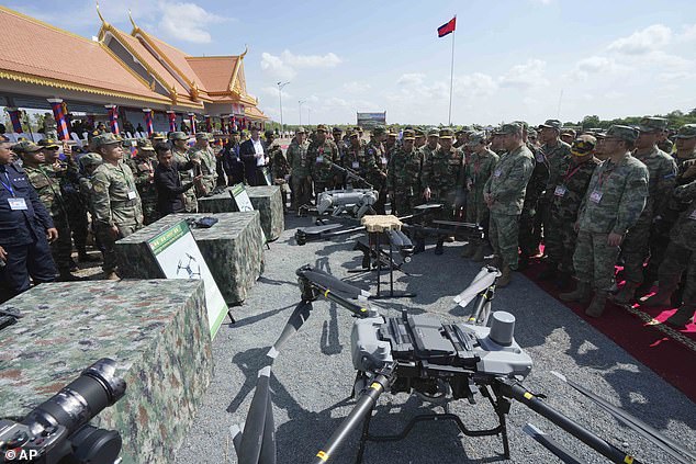 It is intended to be a platform for cooperation in competition with the West, with a focus on security and the economy, and in particular on Central Asia (Archive image of Chinese soldiers in a military exercise)