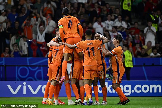 1720299527 124 Netherlands 2 1 Turkey Ronald Koemans side score TWICE in