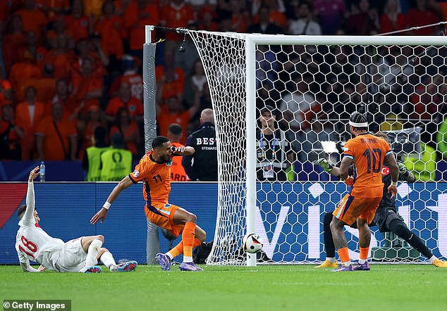 1720299528 948 Netherlands 2 1 Turkey Ronald Koemans side score TWICE in