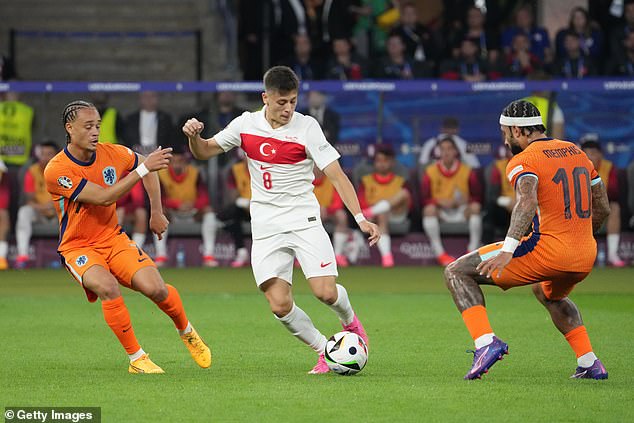 1720299529 268 Netherlands 2 1 Turkey Ronald Koemans side score TWICE in