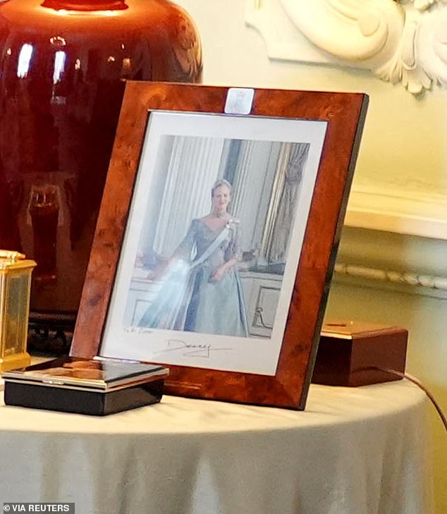 1720331007 815 Inside the Private Audience Room at Buckingham Palace where Keir