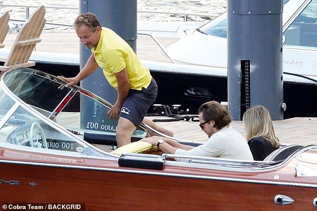 After boarding the boat, their driver took them on a tour.