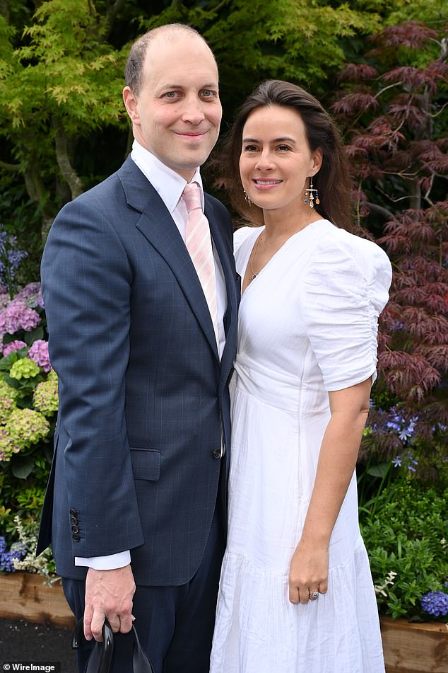 Peep Show actress Sophie, 43, who is the half-sister of Strictly presenter Claudia, looked radiant as they arrived to watch a day of tennis.