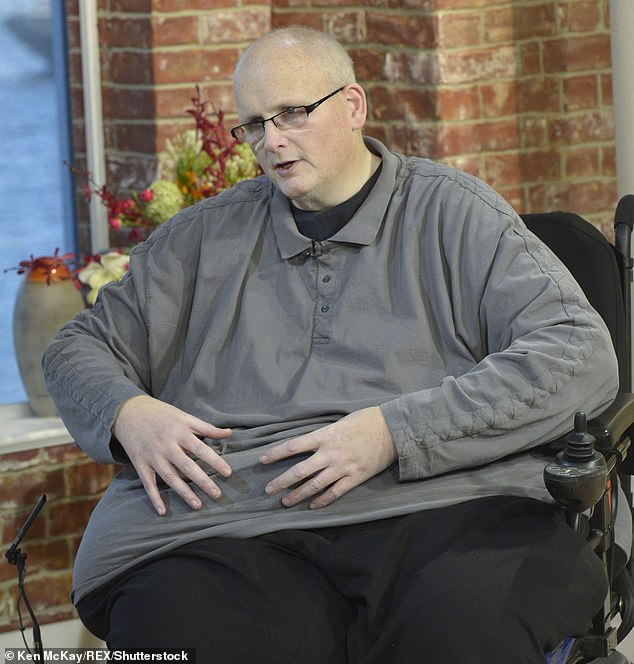 The former fattest man in the world was left with 40 kilos of excess skin in 2013