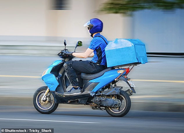 The French citizen constantly changes his address and does not appear in court. New South Wales police now have an arrest warrant for the delivery man (stock image of a food delivery man)