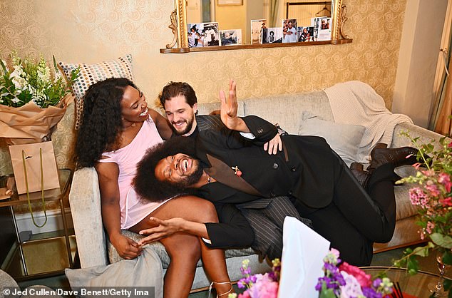 Lead actors Olivia Washington and Kit Harington have fun backstage with Jeremy