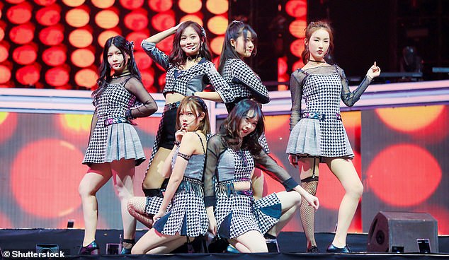 SNH48 members are divided into four teams, each of which has approximately 16 members. It is also possible for an idol to be in more than one sister group. Band members pictured in 2018