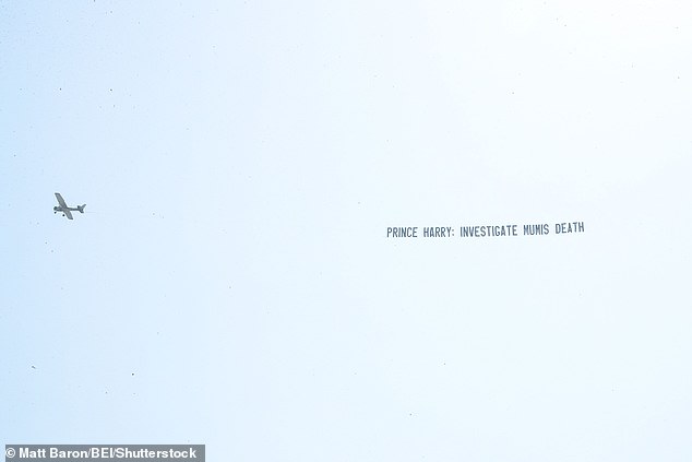 Hours before the event began, a small aircraft sent a mysterious message addressed to Prince Harry, cryptically urging him to 