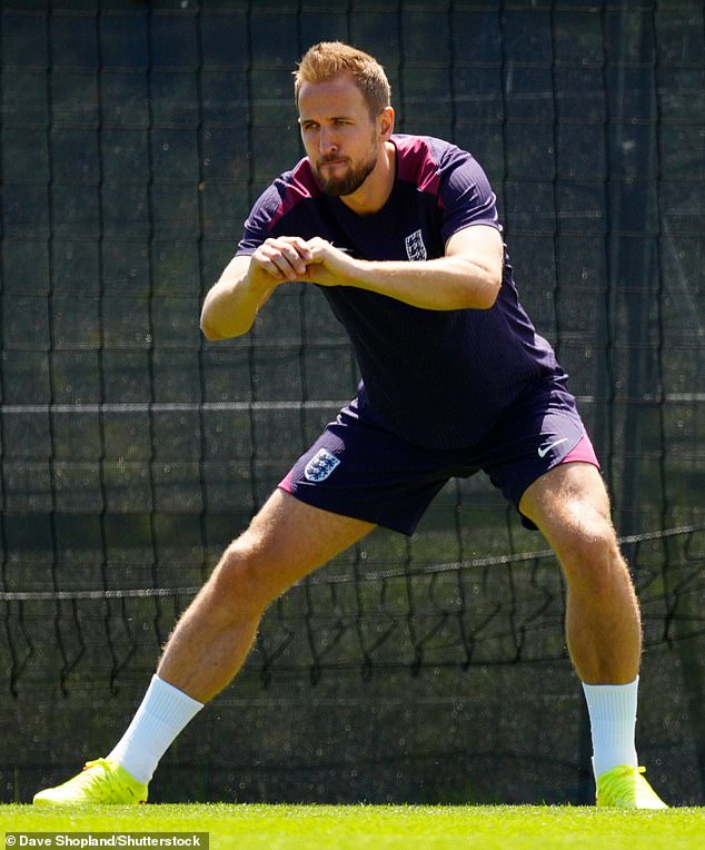 England captain Harry Kane has declared himself fit for the competition after suffering a knock to the foot against the Dutch.