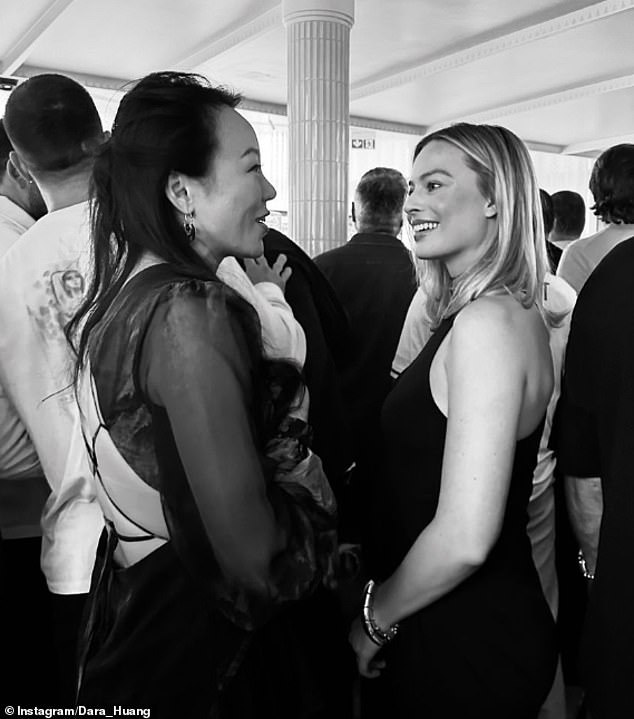 Dara and Margot, who recently announced she is pregnant with her husband Tom Ackerly, participated in a casual chat at the event.